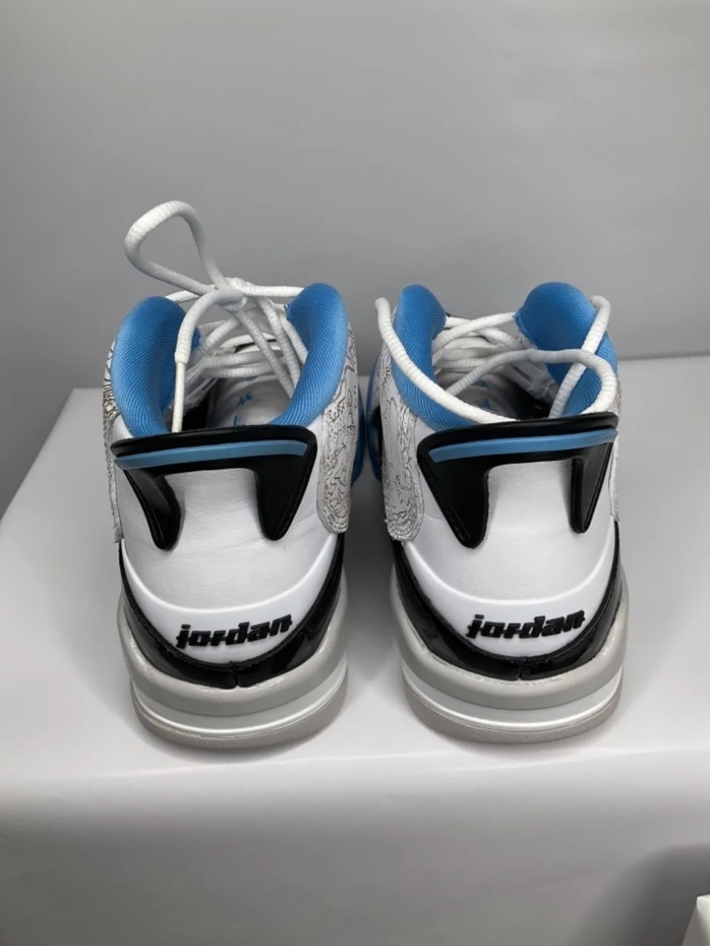Air Jordan Dub Zero “Legend Blue” US 6.5 Y (DV1360-114)